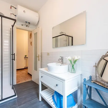 Beautiful Flat In - Happy